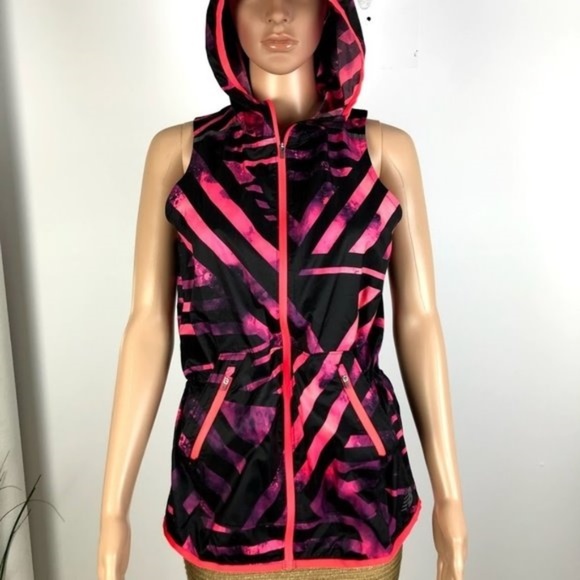New Balance Tops - New Balance Print Lightweight Hooded Vest Small